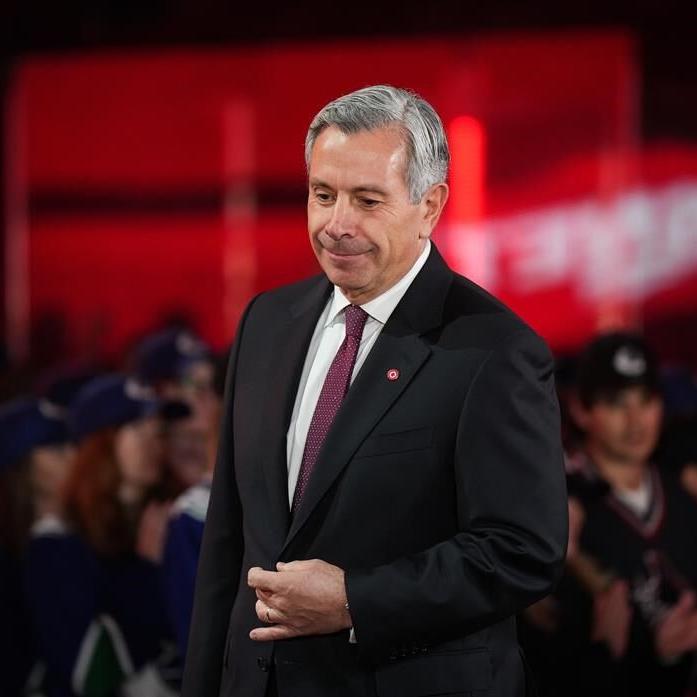 Rogers CEO pledges to work with rival companies to provide TTC cell service